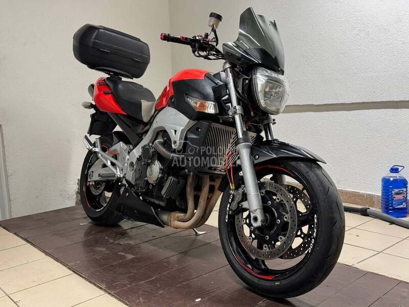 Suzuki GSR 600