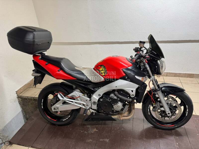 Suzuki GSR 600