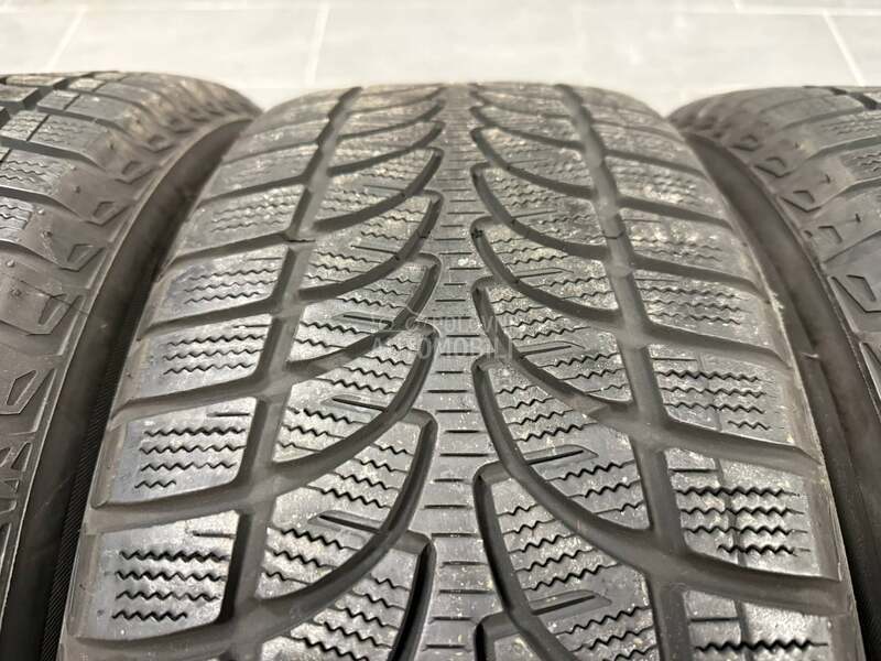 Bridgestone 235/60 R18 Zimska