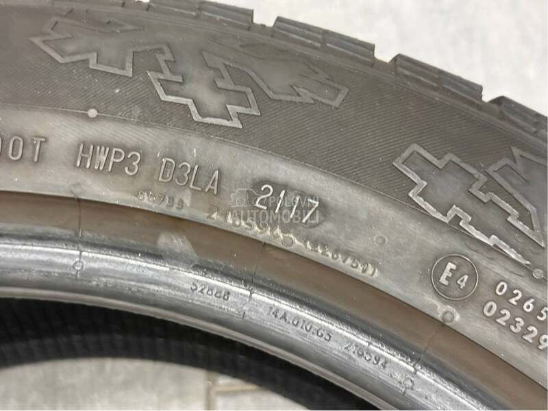 Continental 275/45 R21 Zimska