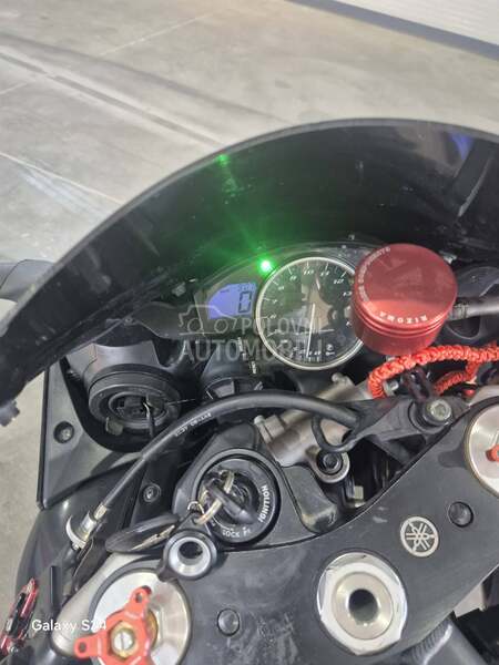 Yamaha R1