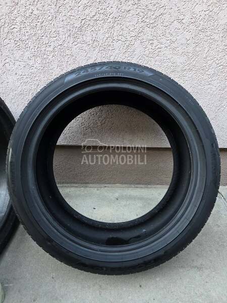 Pirelli 245/40 R19 Letnja