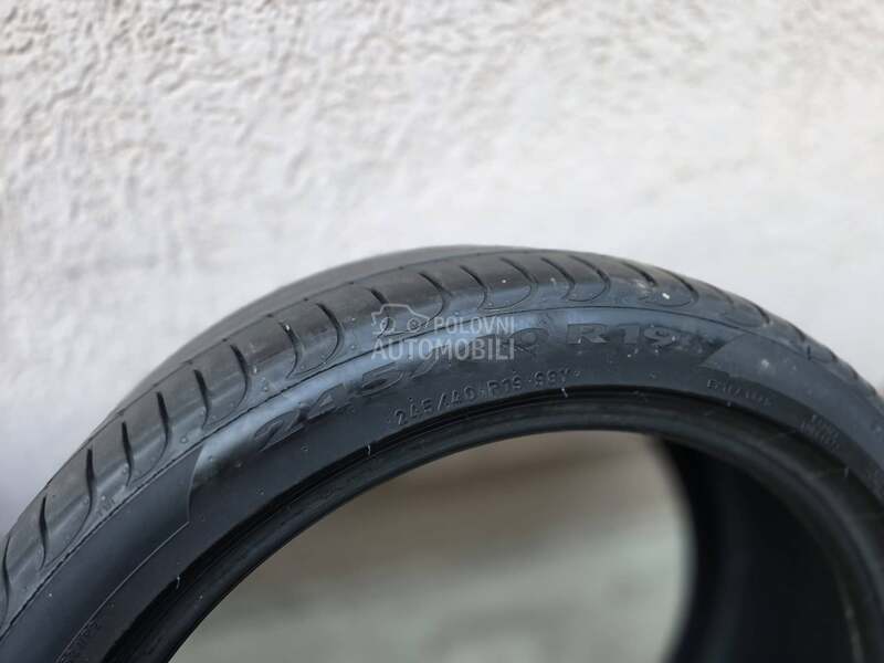 Pirelli 245/40 R19 Letnja