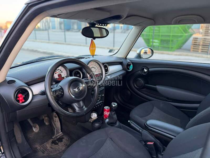 MINI Cooper 1.6d