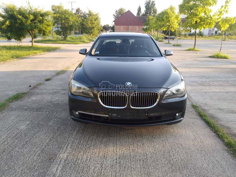 BMW 750 X-DRIVE