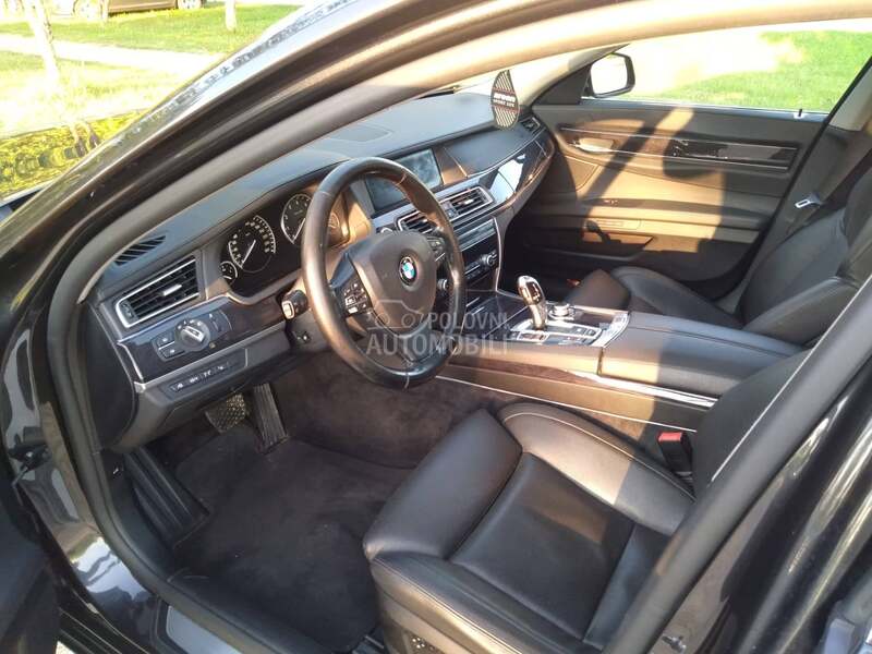BMW 750 X-DRIVE
