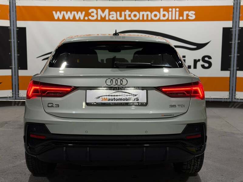 Audi Q3 2.0D/S-LINE/MATRIX