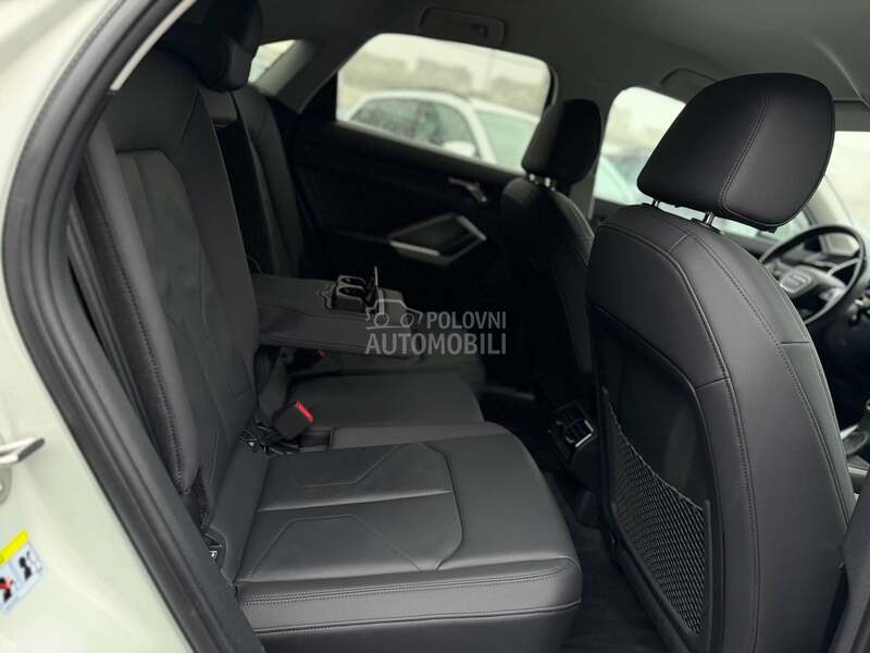 Audi Q3 2.0D/S-LINE/MATRIX