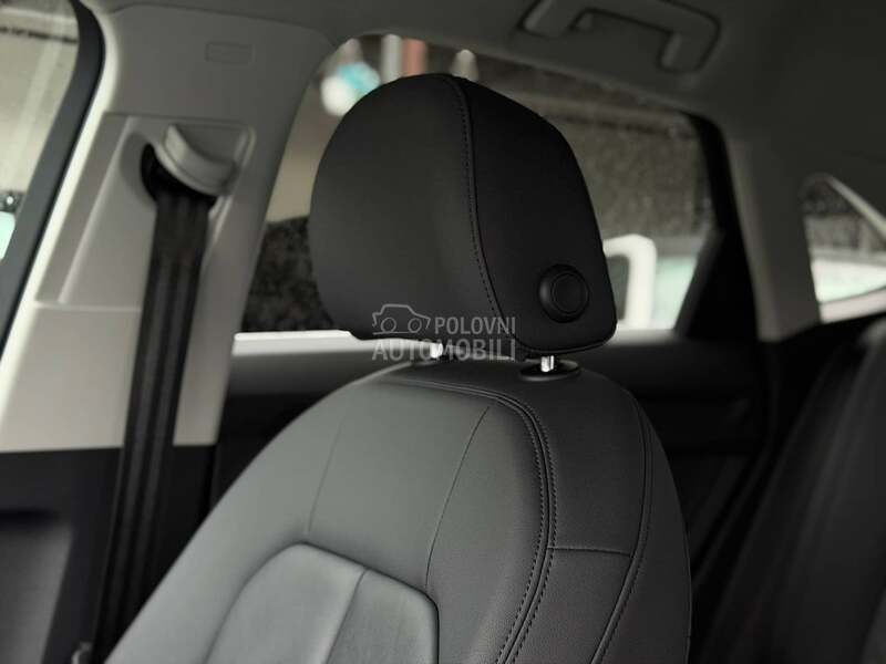 Audi Q3 2.0D/S-LINE/MATRIX