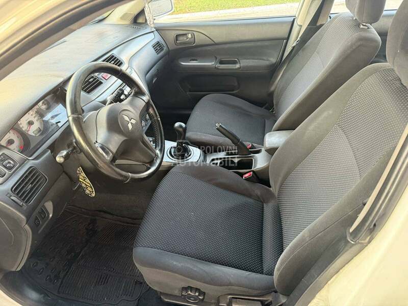 Mitsubishi Lancer 