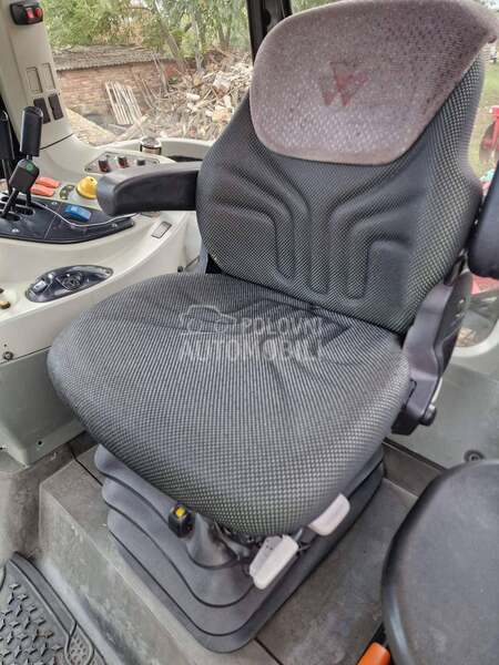 Massey Ferguson 5465 Dyna 4