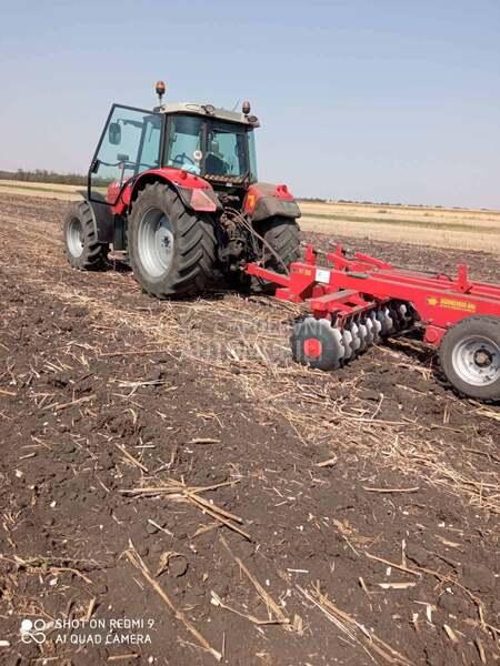 Massey Ferguson 5465 Dyna 4