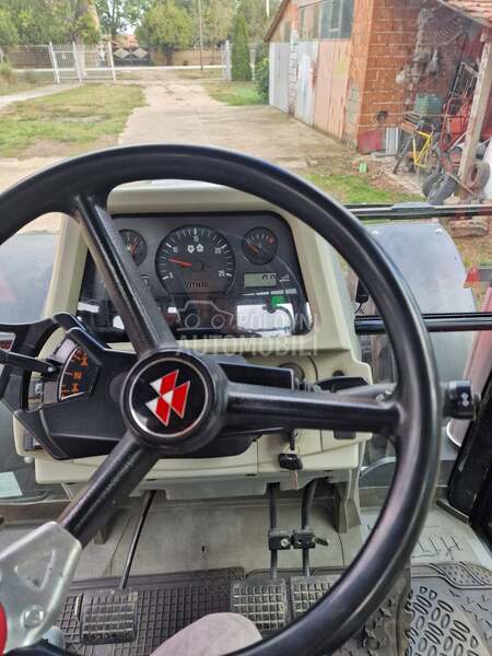 Massey Ferguson 5465 Dyna 4