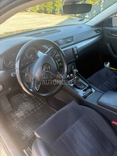Škoda Superb 