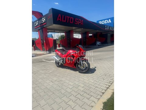 Suzuki RF600R