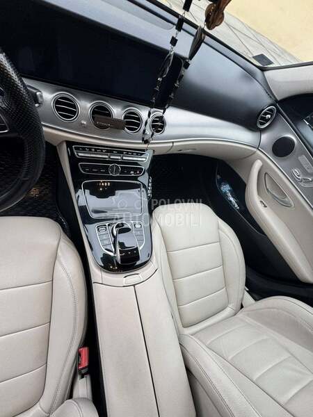 Mercedes Benz E 220 cdi