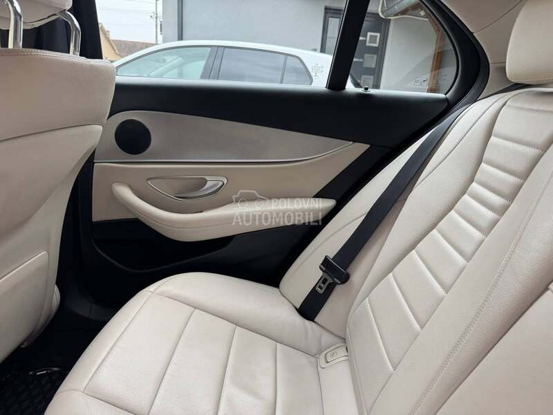 Mercedes Benz E 220 cdi