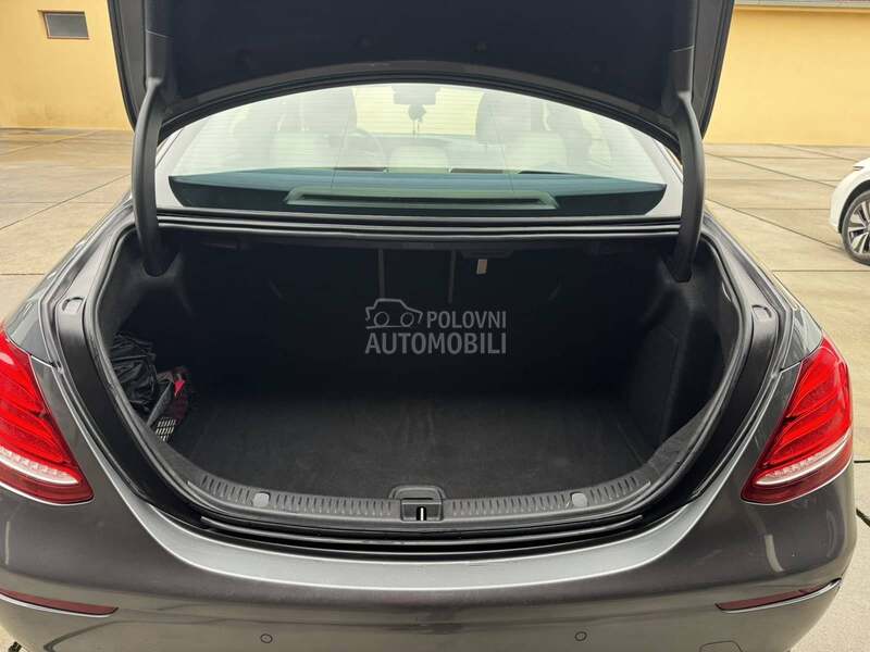 Mercedes Benz E 220 cdi