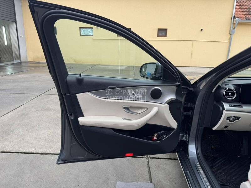 Mercedes Benz E 220 cdi