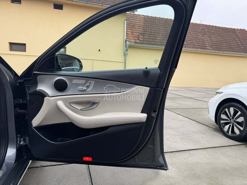 Mercedes Benz E 220 cdi