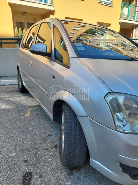 Opel Meriva 1.3 COSMO