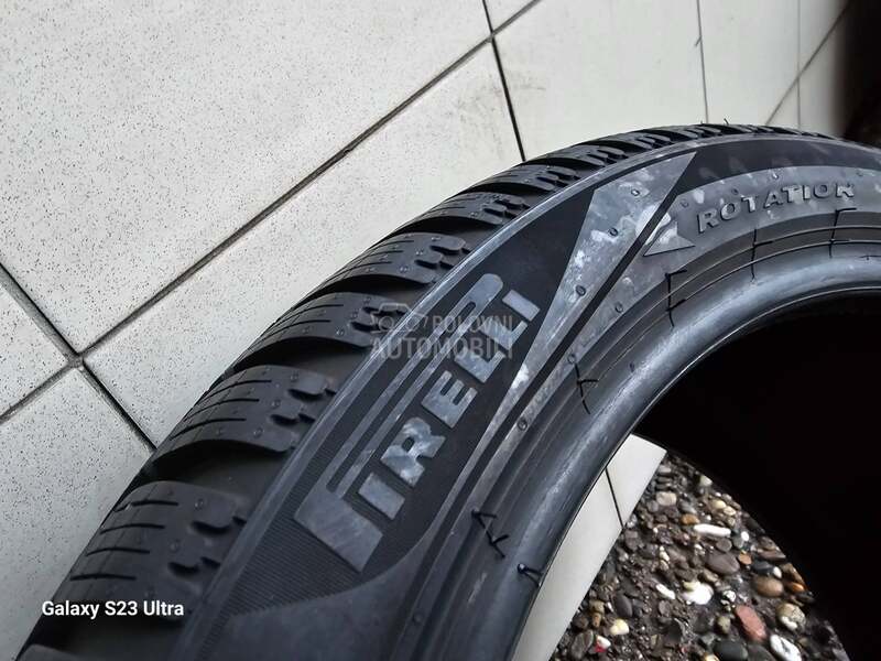 Pirelli 215/40 R17 Zimska