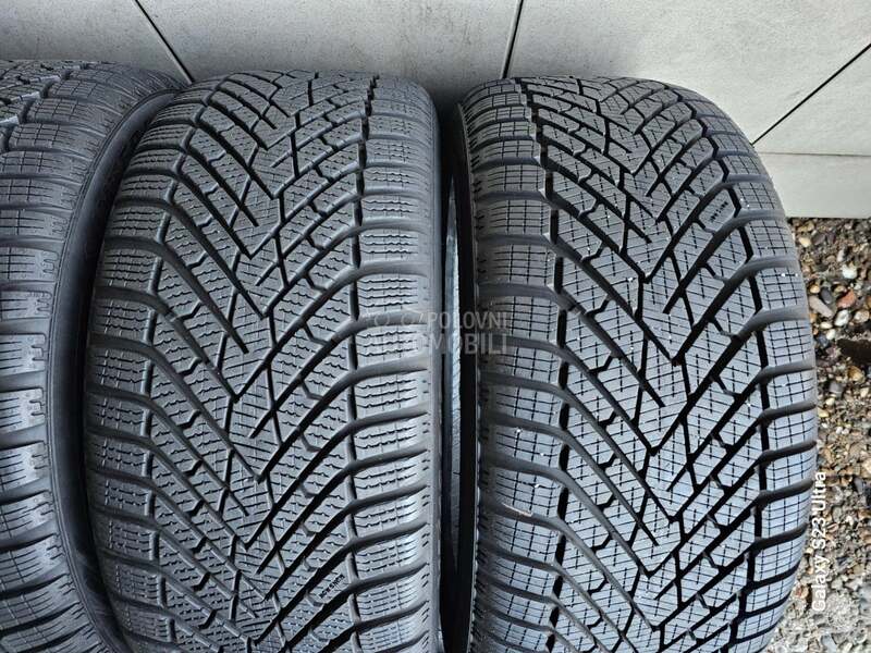 Pirelli 215/40 R17 Zimska