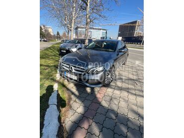 Mercedes Benz E 220 cdi