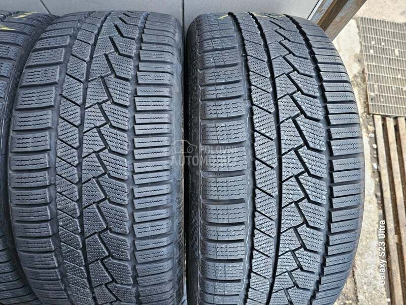 Continental 225/35 R20 Zimska