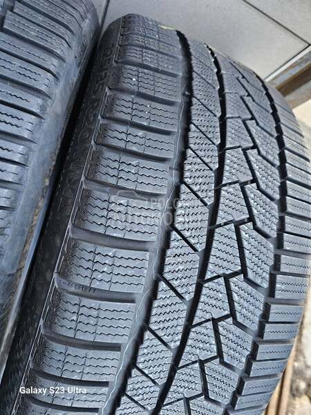 Continental 225/35 R20 Zimska
