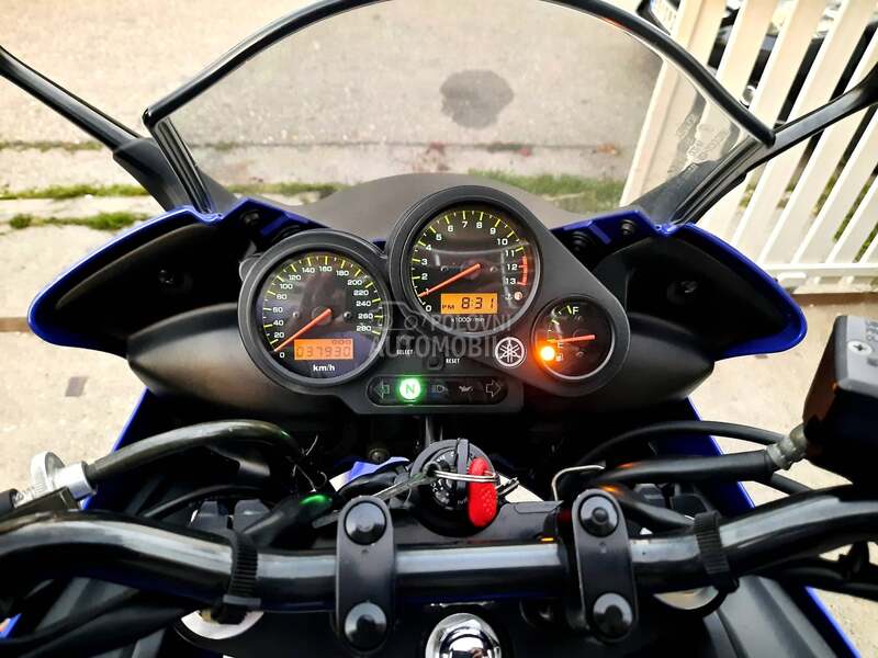 Yamaha FZS 1000