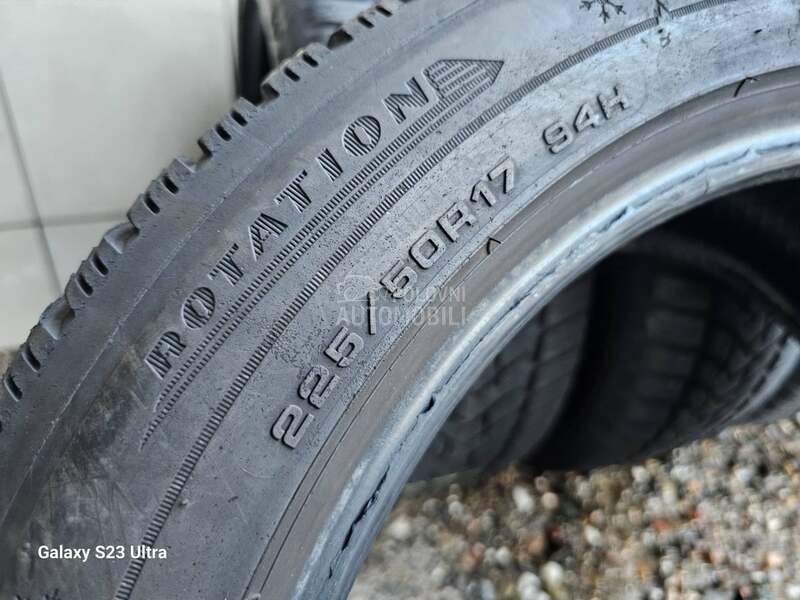 Dunlop 225/50 R17 Zimska