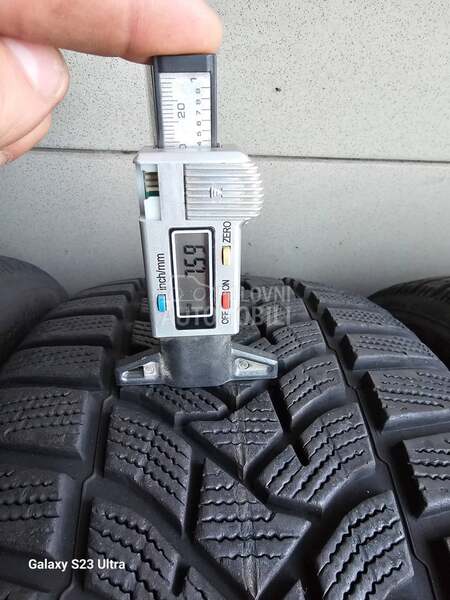 Dunlop 225/50 R17 Zimska