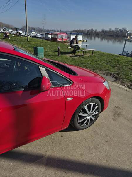 Opel Astra J cdti