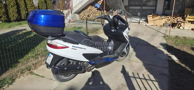 Suzuki burgman 200