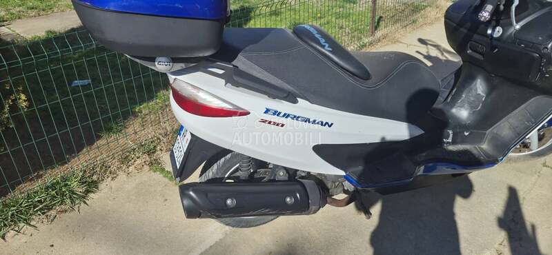 Suzuki burgman 200