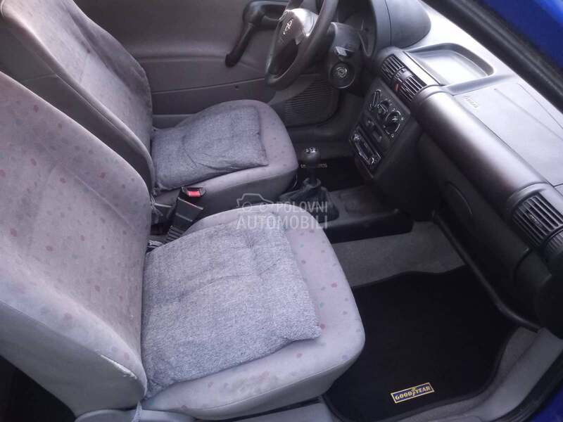 Opel Corsa B 