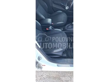 Sedista enterijer za Peugeot 208 od 2013. do 2020. god.