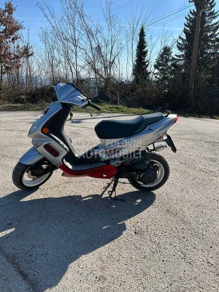 Peugeot speedfight 2 LC