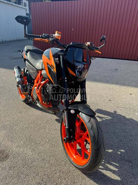 KTM 690 Super Duke R Hitno
