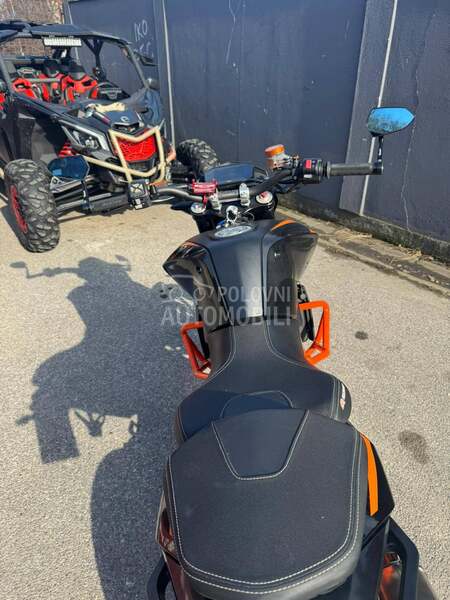 KTM 690 Super Duke R Hitno