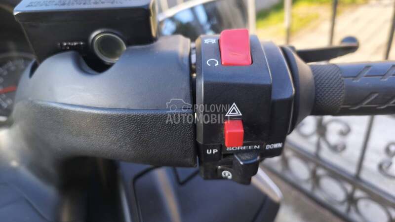 Suzuki Burgman executive 650