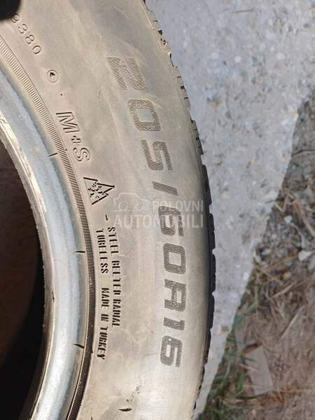 Falken 205/60 R16 Zimska