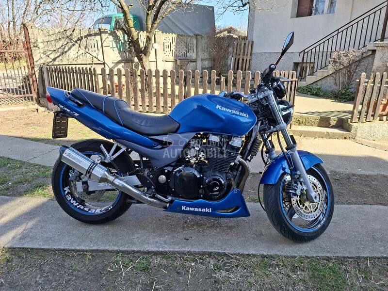 Kawasaki ZR 7