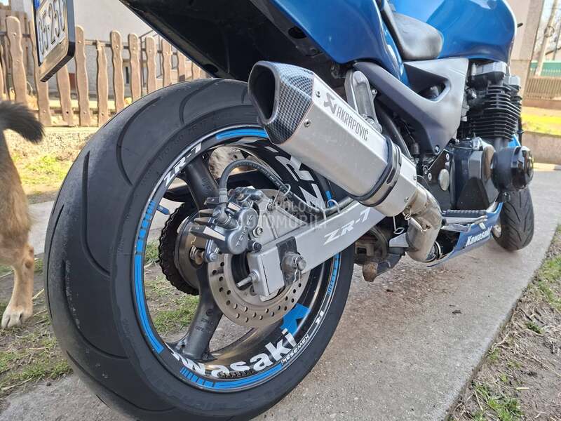 Kawasaki ZR 7