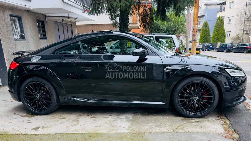 Audi TT 
