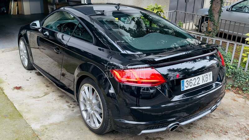Audi TT 
