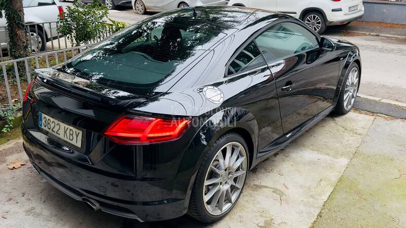 Audi TT 