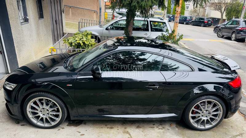 Audi TT 