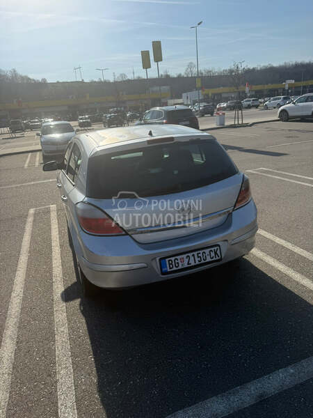Opel Astra H 